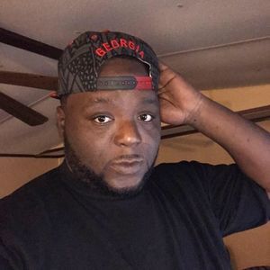 Meet your Posher, Dennis